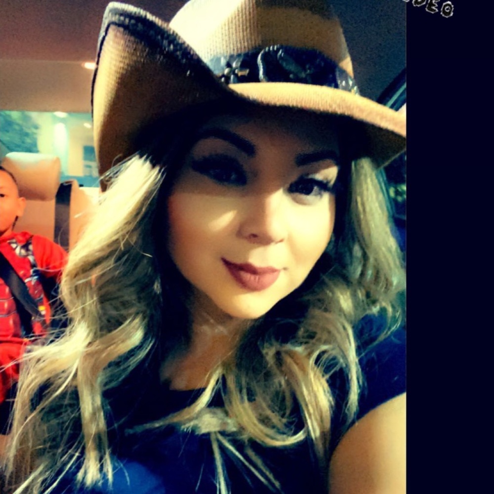 Meet your Posher, Paulina